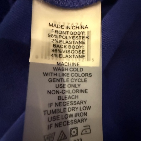 Vince Camuto Sleeveless Royal Blue V-neck Blouse Size Medium - Picture 5 of 8